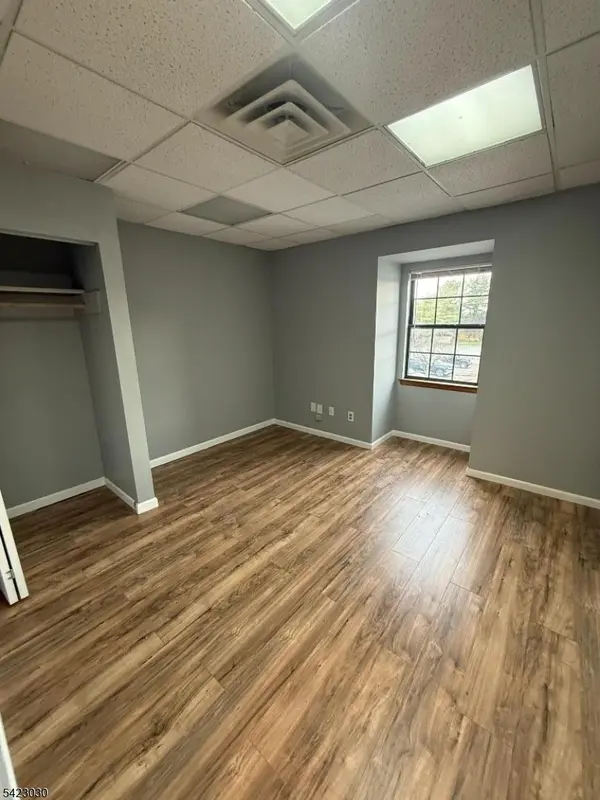 350 Sparta Ave #B4, Sparta Twp., NJ 07871