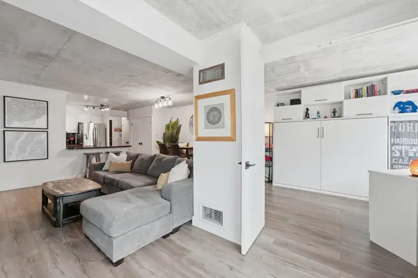 600 Queens Quay W #705, Toronto C01, ON M5V 3M3