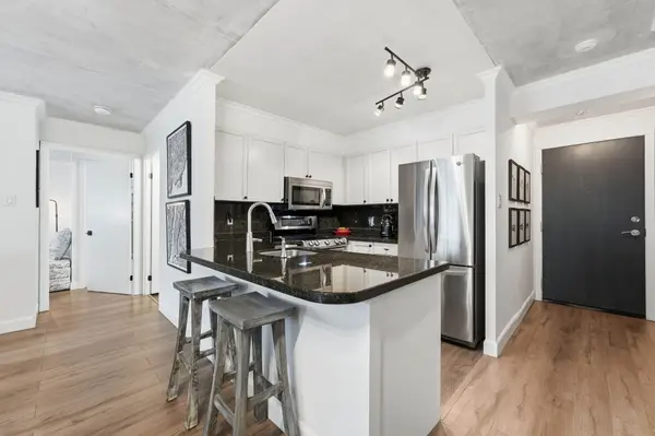 600 Queens Quay W #705, Toronto C01, ON M5V 3M3