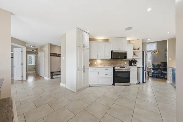 19 St Andrews Lane DR, Rideau Lakes, ON K0G 1X0