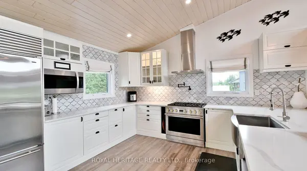 9 Hunts Line RD, Trent Lakes, ON K0L 1J0