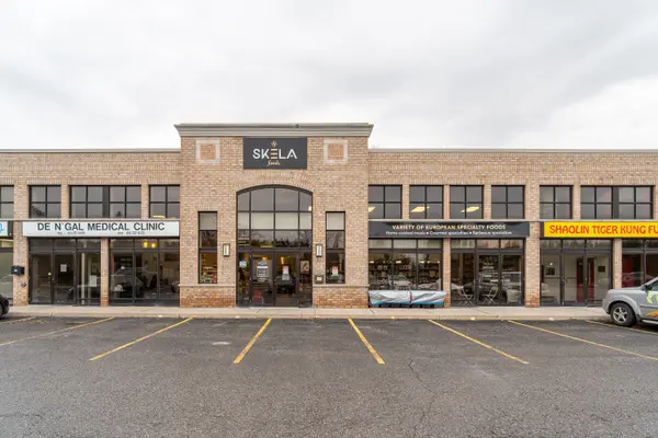 1884 Merivale RD #15 & 16, Tanglewood - Grenfell Glen - Pineglen, ON K2G 1E6