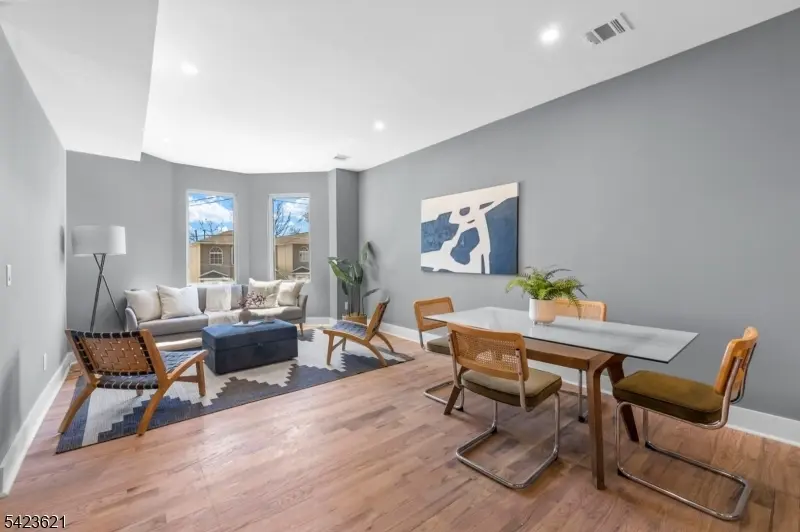 219 Clerk St, Jersey City, NJ 07305