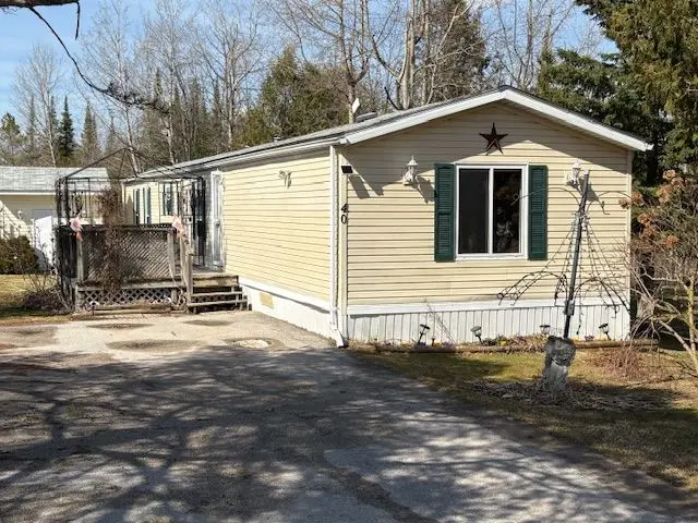 40 Maple Grove Village RD, Southgate, ON N0C 1B0