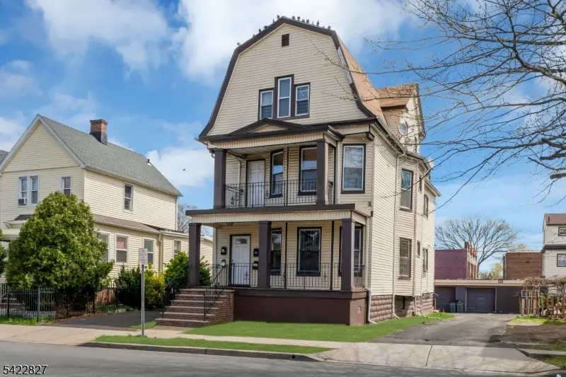 202 Sanford St, East Orange City, NJ 07018