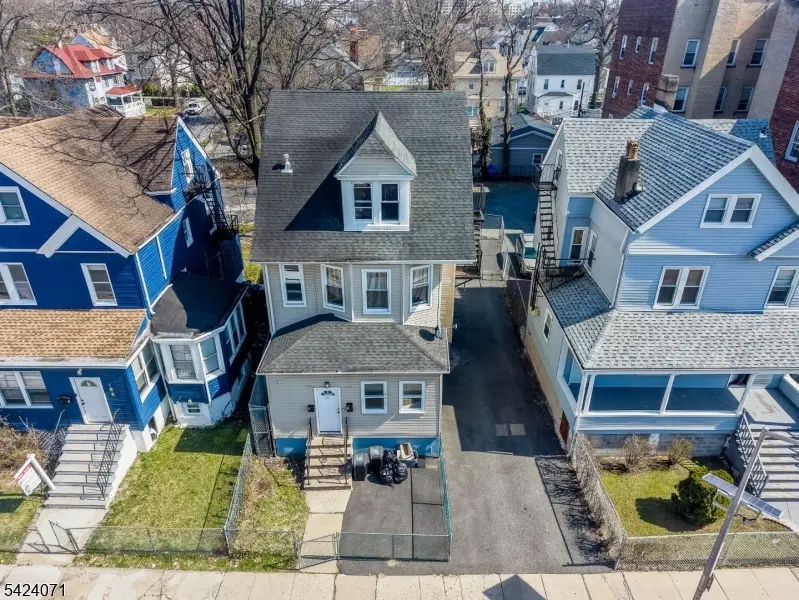 162 S Clinton St, East Orange City, NJ 07018