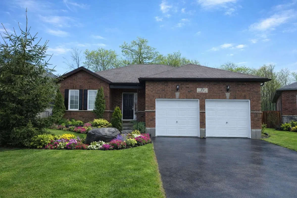 22 Evans ST, Tay, ON L0K 2A0