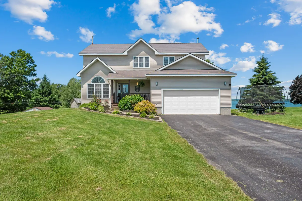 26 BOXEN HARBOUR LN, Frontenac Islands, ON K0H 2Y0