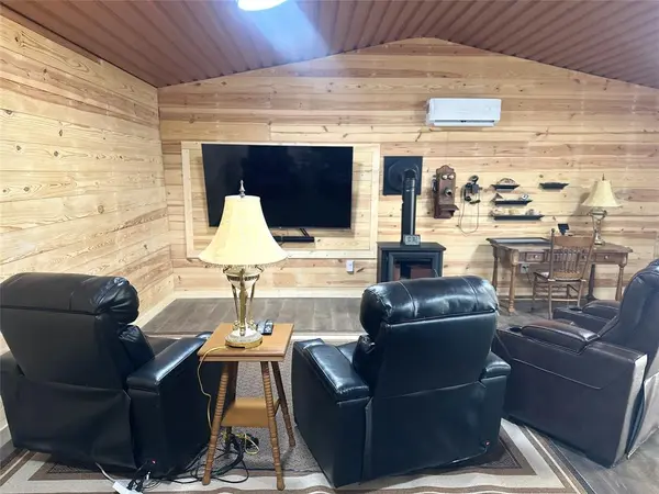 191 Cherry Lane, Streetman, TX 75859