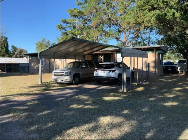 408 Leathers Lane, Jewett, TX 75846