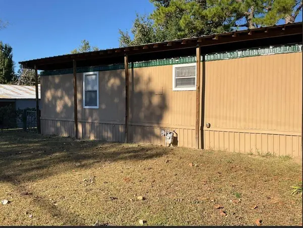 408 Leathers Lane, Jewett, TX 75846