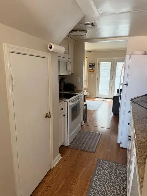 600 Bagby Avenue #2D, Waco, TX 76706