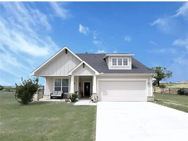 140 Spring Creek Circle, Paradise, TX 76073