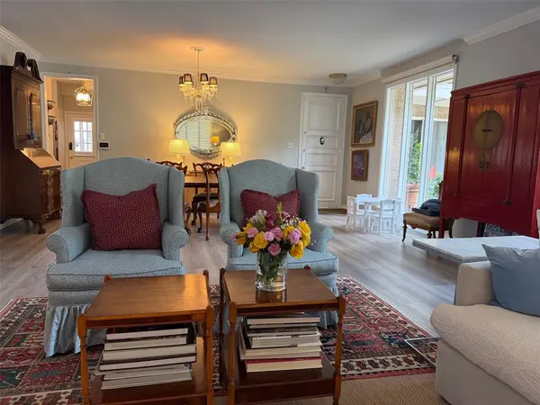 6306 Bandera Avenue #B, Dallas, TX 75225