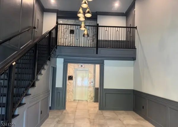 214 E Grove St #107, Westfield Town, NJ 07090