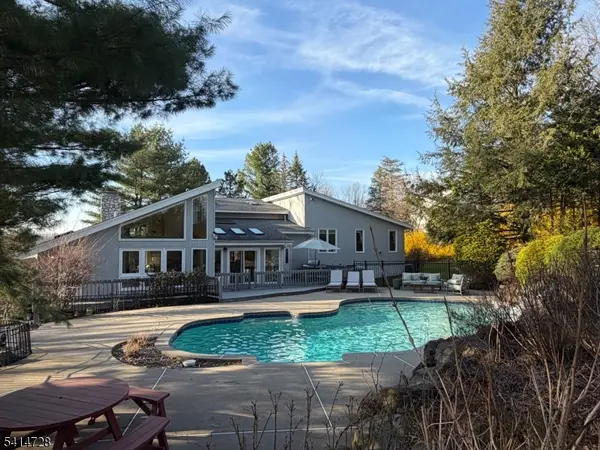 8 Union Hill Rd, Denville Twp., NJ 07834