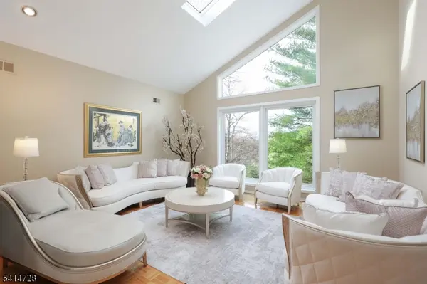 8 Union Hill Rd, Denville Twp., NJ 07834