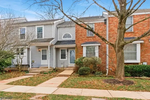 20 Pond Ct, Hillsborough Twp., NJ 08844