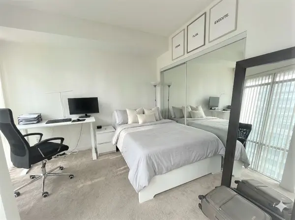 832 Bay ST #608, Toronto C01, ON M5S 1Z6