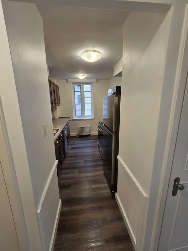 707 Eglinton AVE W #210, Toronto C03, ON M5N 1C8