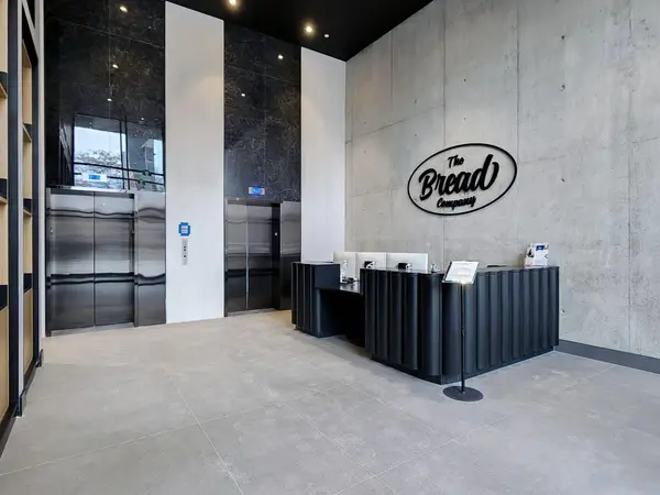 195 Mccaul ST #1909, Toronto C01, ON M5T 1W6