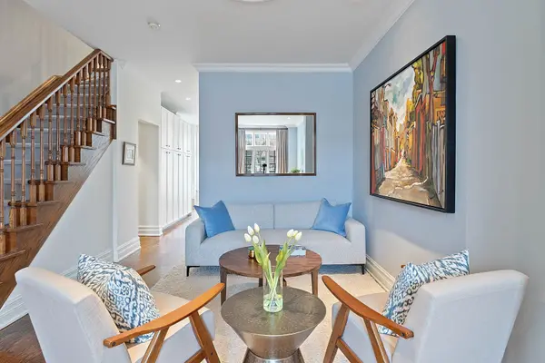 21 Castlefield AVE, Toronto C03, ON M4R 1G3