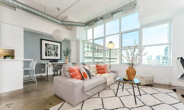 155 Dalhousie ST #748, Toronto C08, ON M5B 2P7