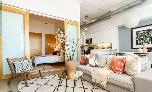 155 Dalhousie ST #748, Toronto C08, ON M5B 2P7