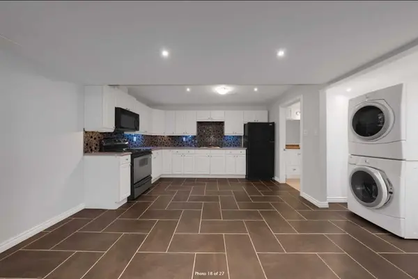 122 Rosehill BLVD, Oshawa, ON L1J 5G9