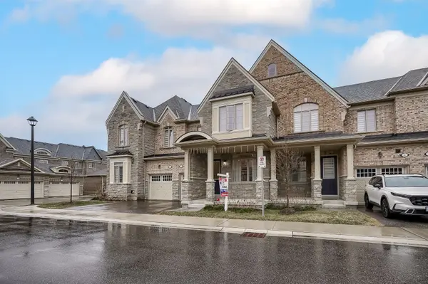 4 Hickling LN, Ajax, ON L1T 0N6