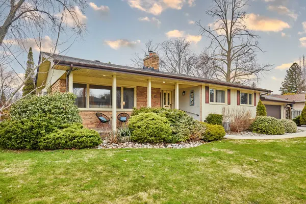 2 Somerdale SQ, Toronto E08, ON M1E 1M8