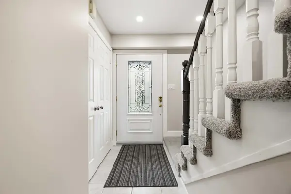 86 Zachary PL, Whitby, ON L1M 1E2