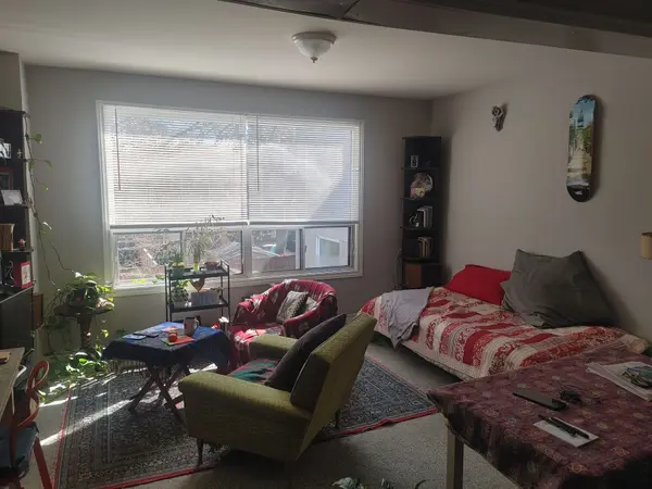 1191 Woodbine AVE, Toronto E03, ON M4C 4E1