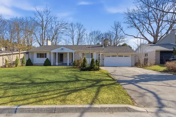 3 Pinevale RD, Markham, ON L3T 1J5