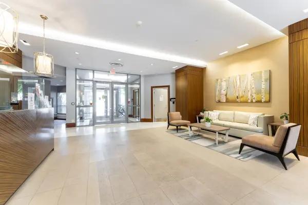 111 Civic Square Gate #230, Aurora, ON L4G 0S6