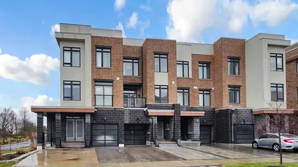 4 Glenngarry CRES, Vaughan, ON L6A 4Z4