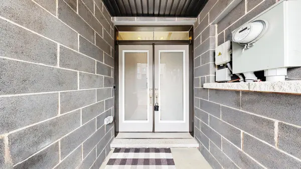 4 Glenngarry CRES, Vaughan, ON L6A 4Z4