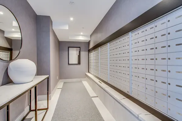 185 Deerfield RD #419, Newmarket, ON L3Y 0G7