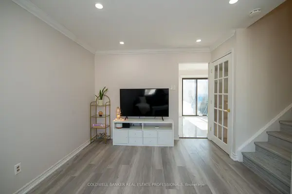 781 Sunnypoint DR, Newmarket, ON L3Y 2Z7