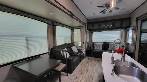 69 Horseshoe CIR, Georgina, ON L0E 1N0