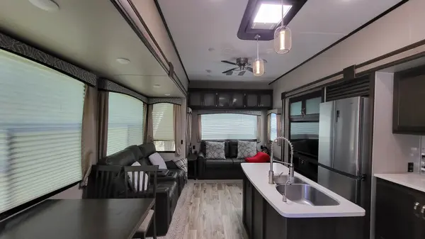 69 Horseshoe CIR, Georgina, ON L0E 1N0