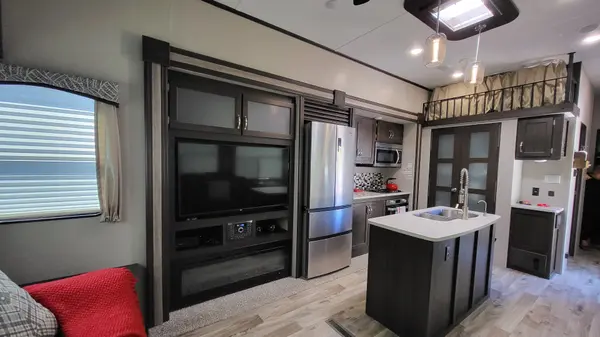 69 Horseshoe CIR, Georgina, ON L0E 1N0