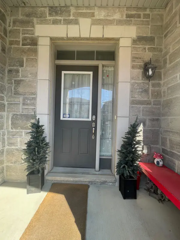 27 Collier CRES, Markham, ON L6E 0T2