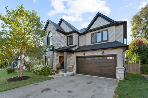 258 Andrew ST, Newmarket, ON L3Y 1H2