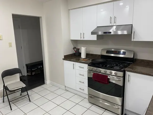 31 Bernick DR, Barrie, ON L4M 5C1