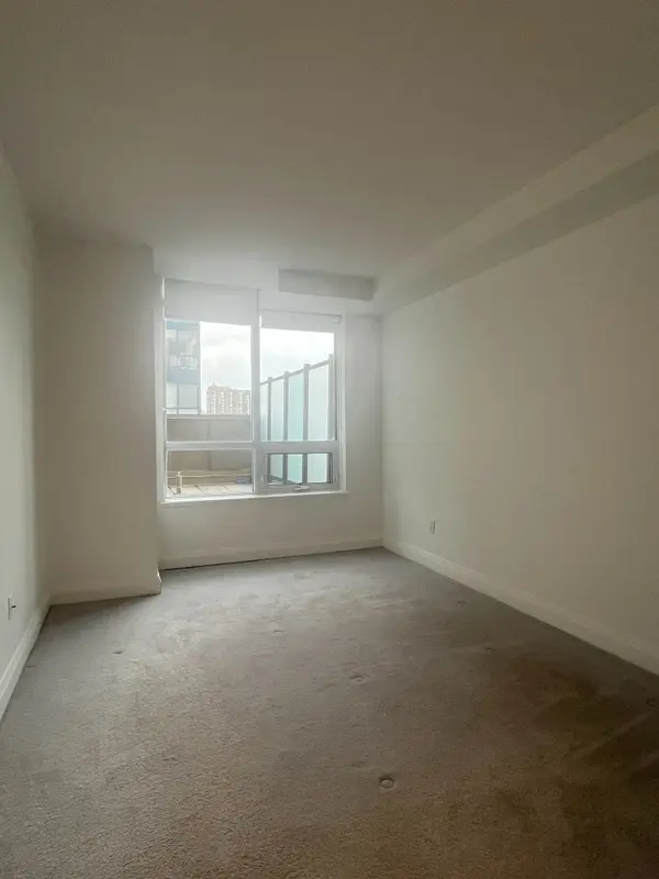 15 Maple AVE #510, Barrie, ON L4N 1R7