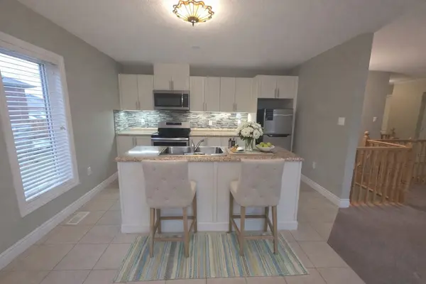 22 Evans ST, Tay, ON L0K 2A0