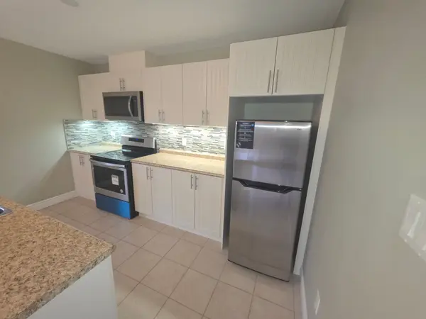 22 Evans ST, Tay, ON L0K 2A0