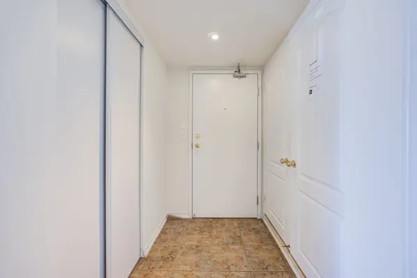 129 Isaac Devins BLVD #5, Toronto W05, ON M9M 0C4