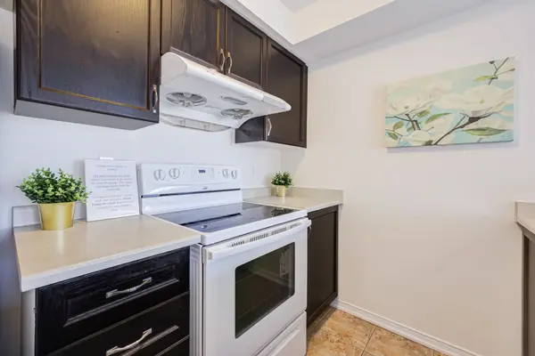 129 Isaac Devins BLVD #5, Toronto W05, ON M9M 0C4